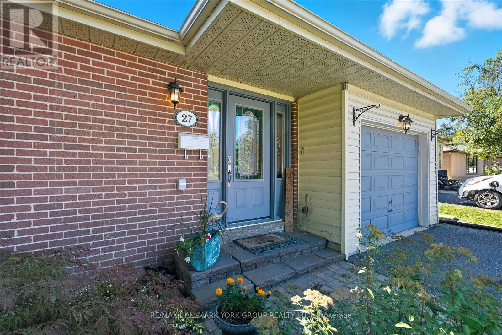 27 BROMLEY CRESCENT