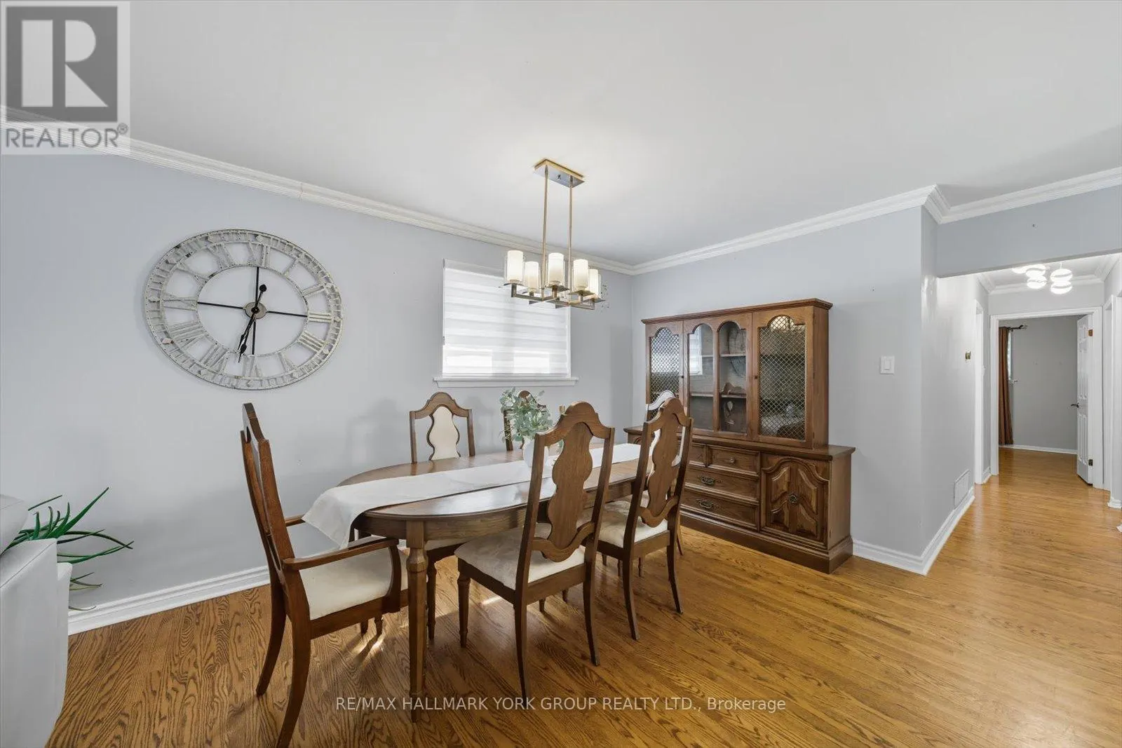 27 BROMLEY CRESCENT