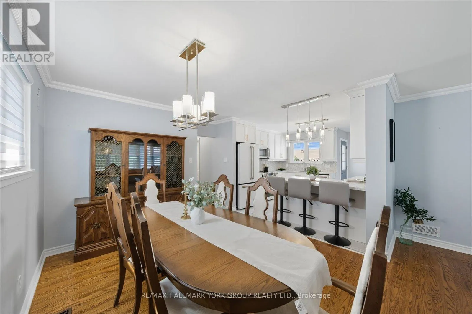 27 BROMLEY CRESCENT