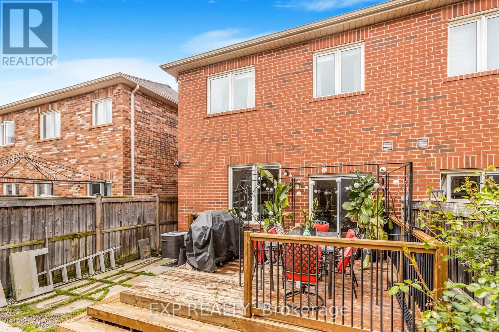 768 DOW LANDING STREET