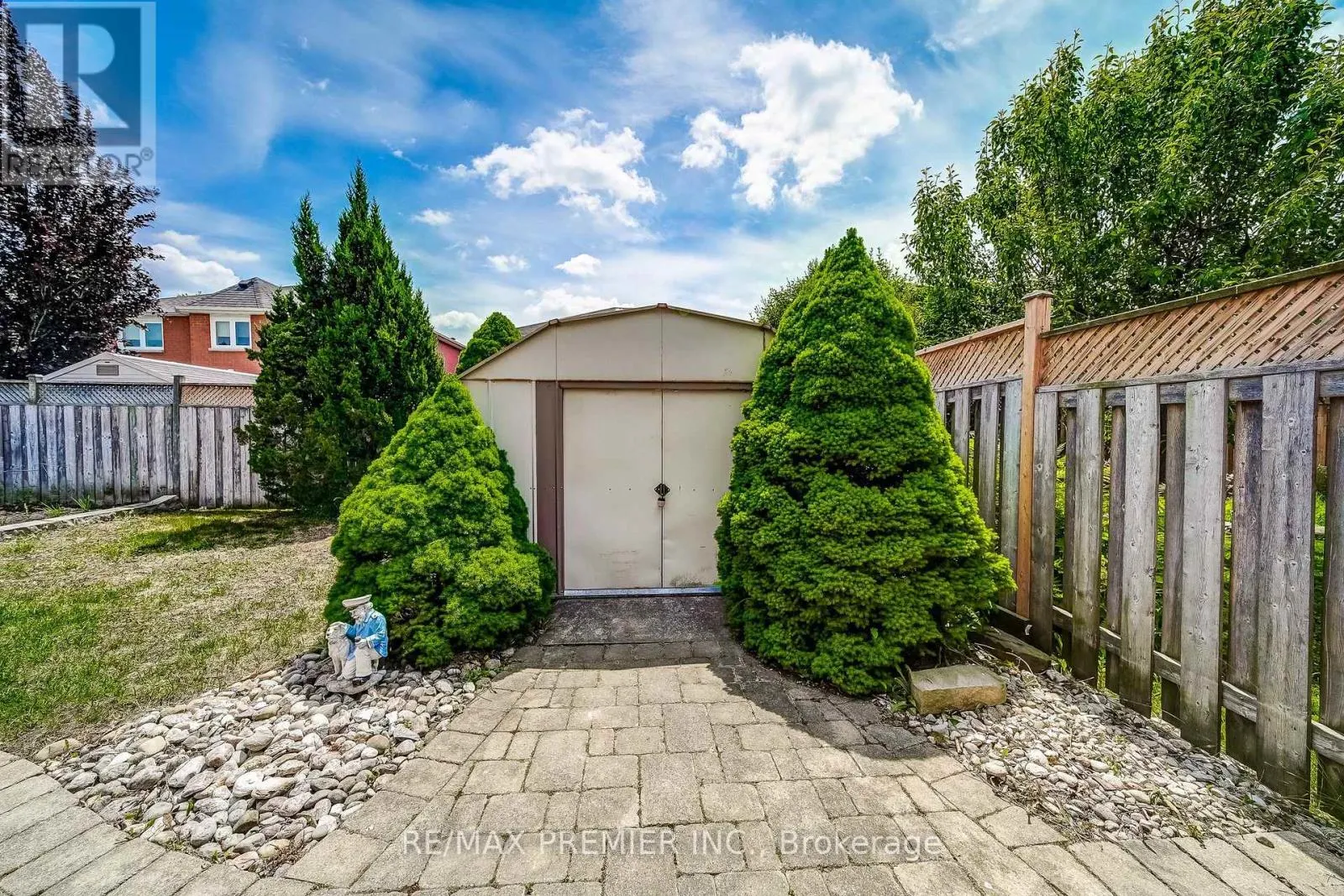 21 BERRYDOWN DRIVE