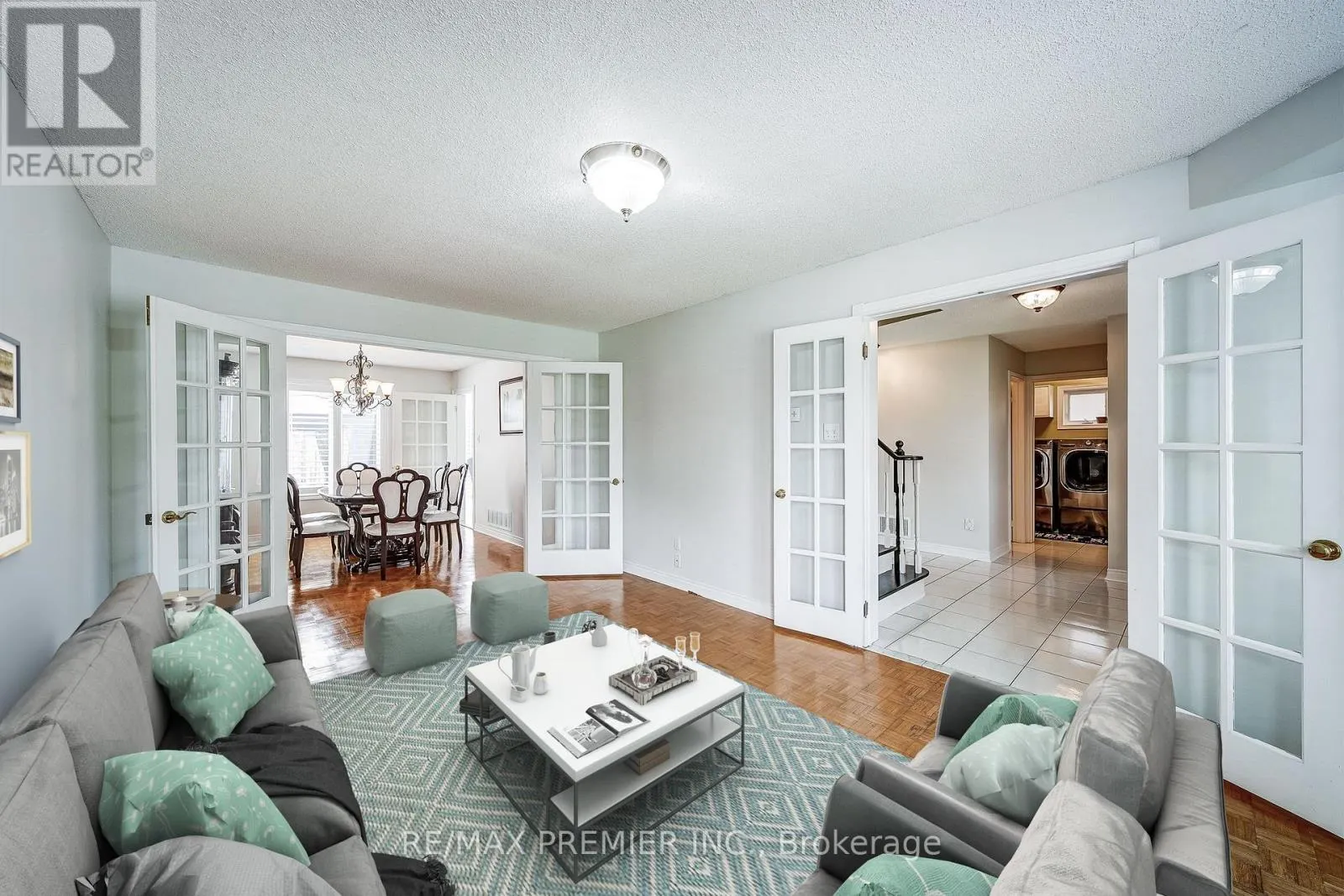 21 BERRYDOWN DRIVE