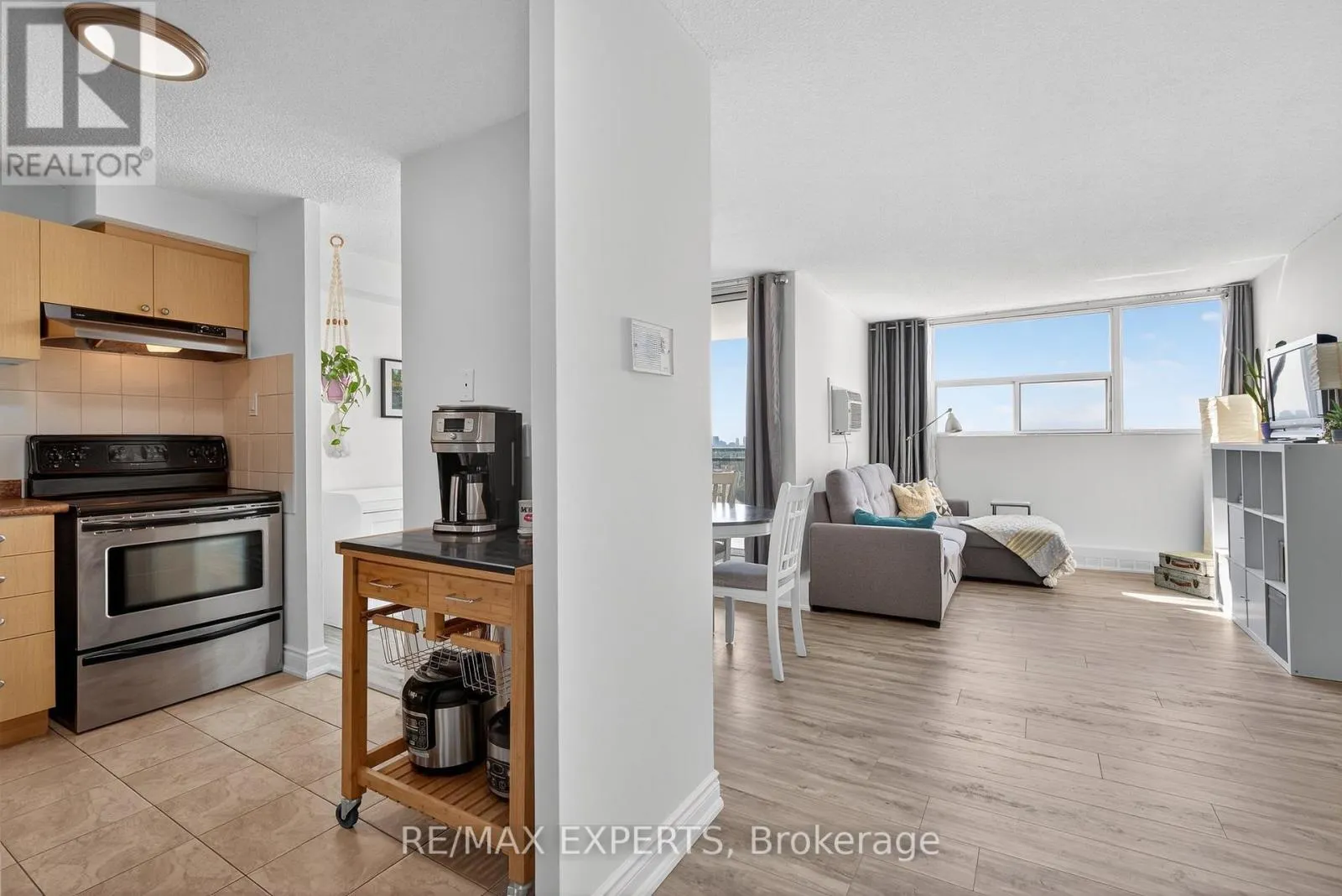 1212 - 2900 BATTLEFORD ROAD