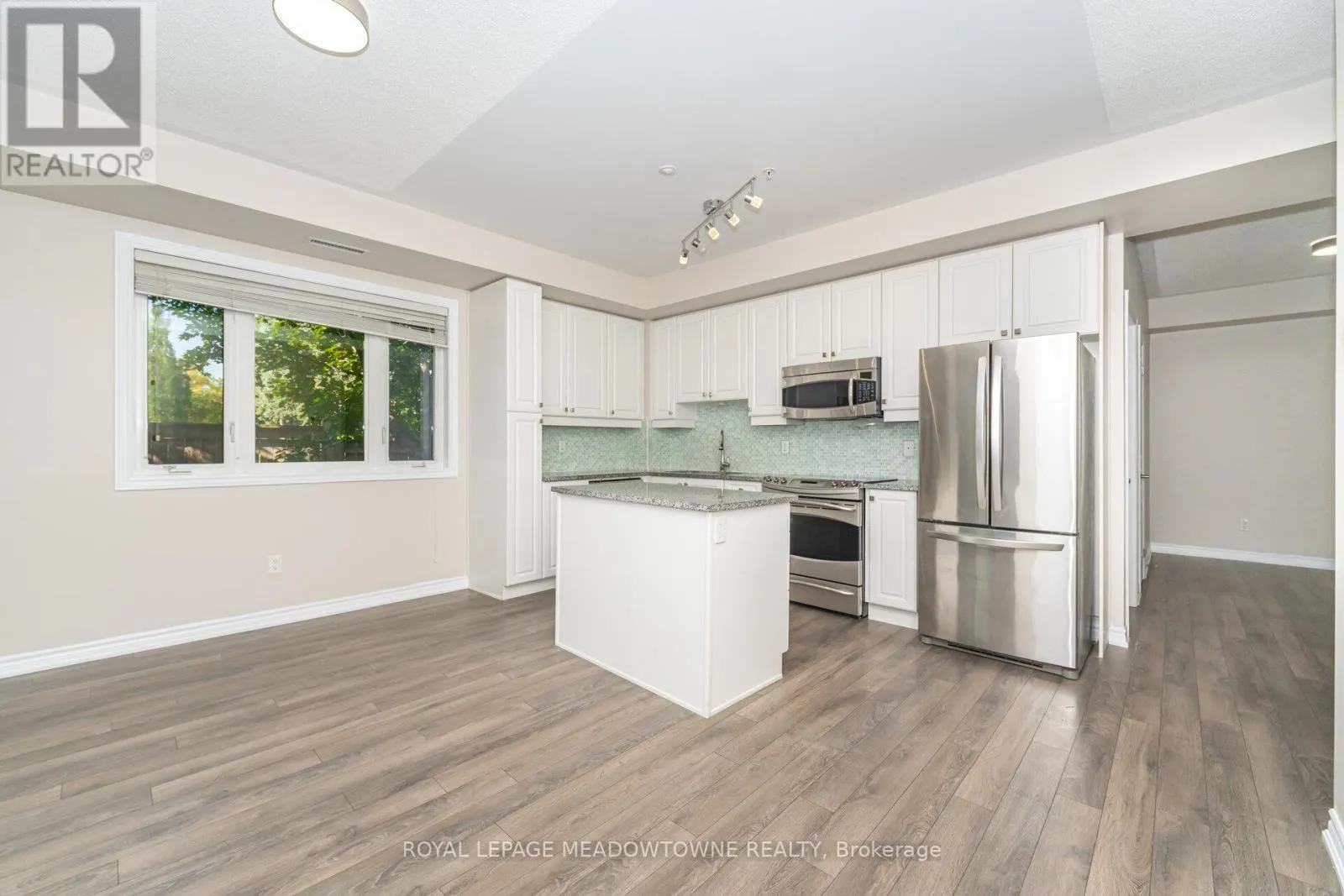 137 - 570 LOLITA GARDENS