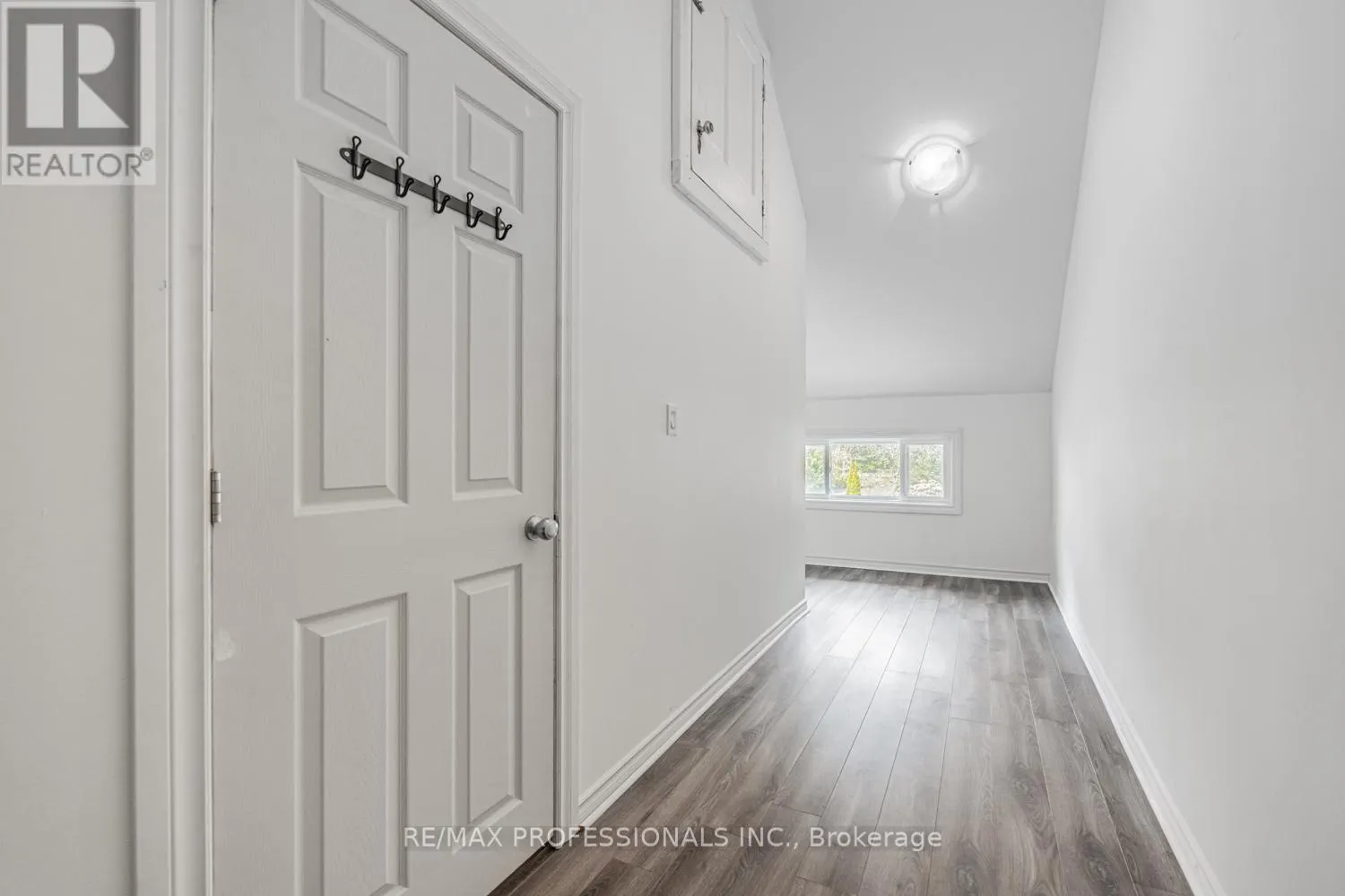 228 THE KINGSWAY