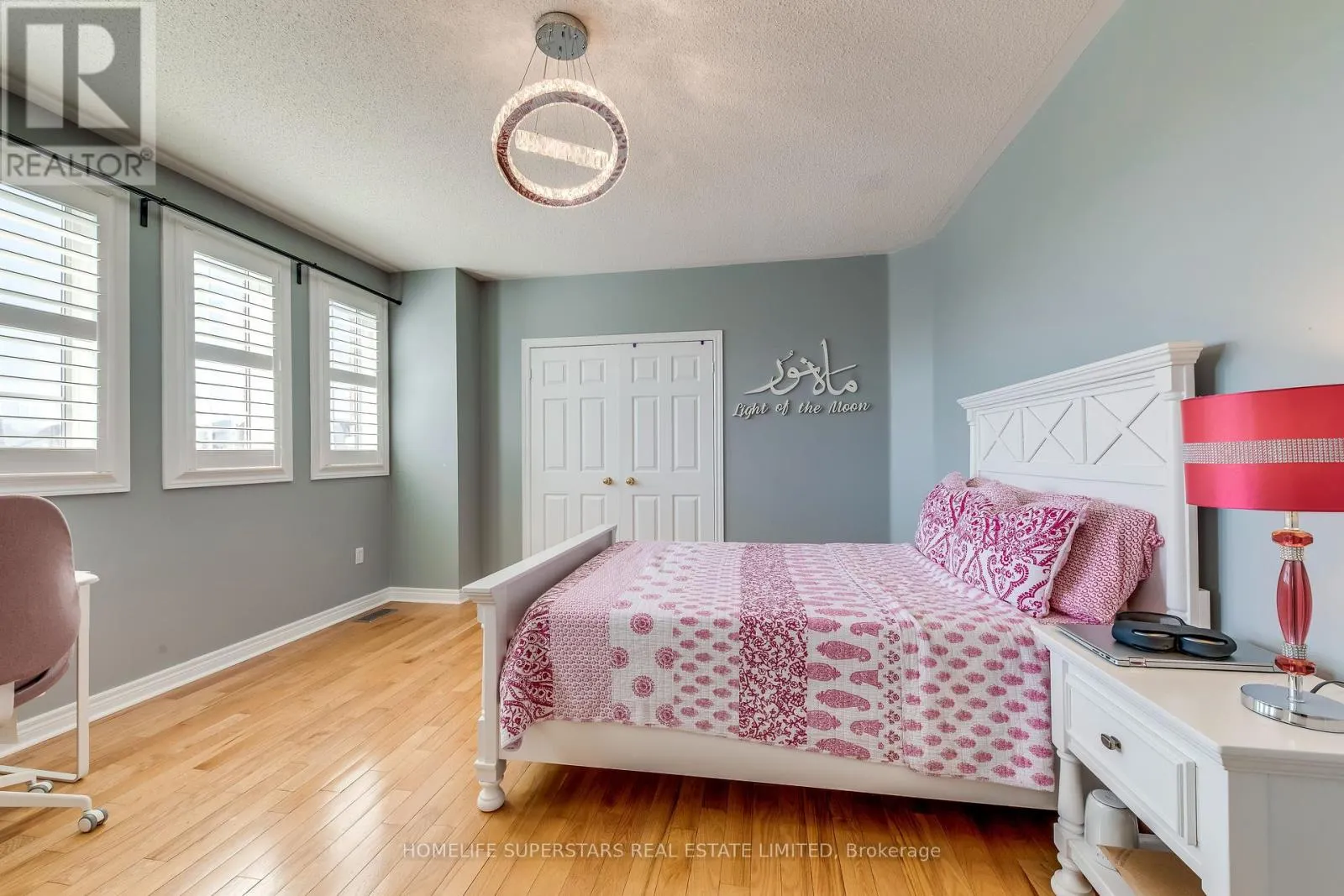 ( UPPER LEVEL ) - 3465 AQUINAS AVENUE