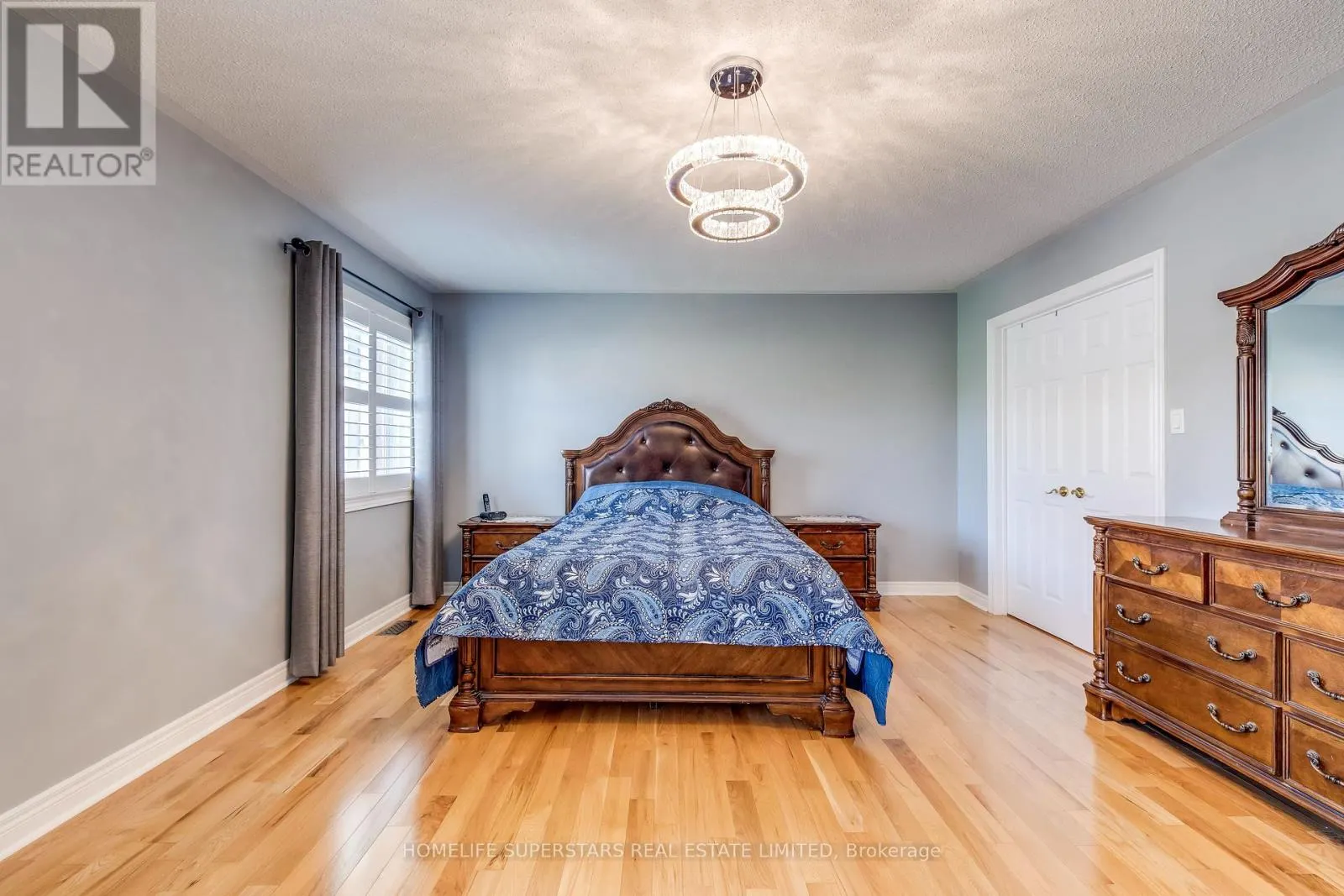 ( UPPER LEVEL ) - 3465 AQUINAS AVENUE