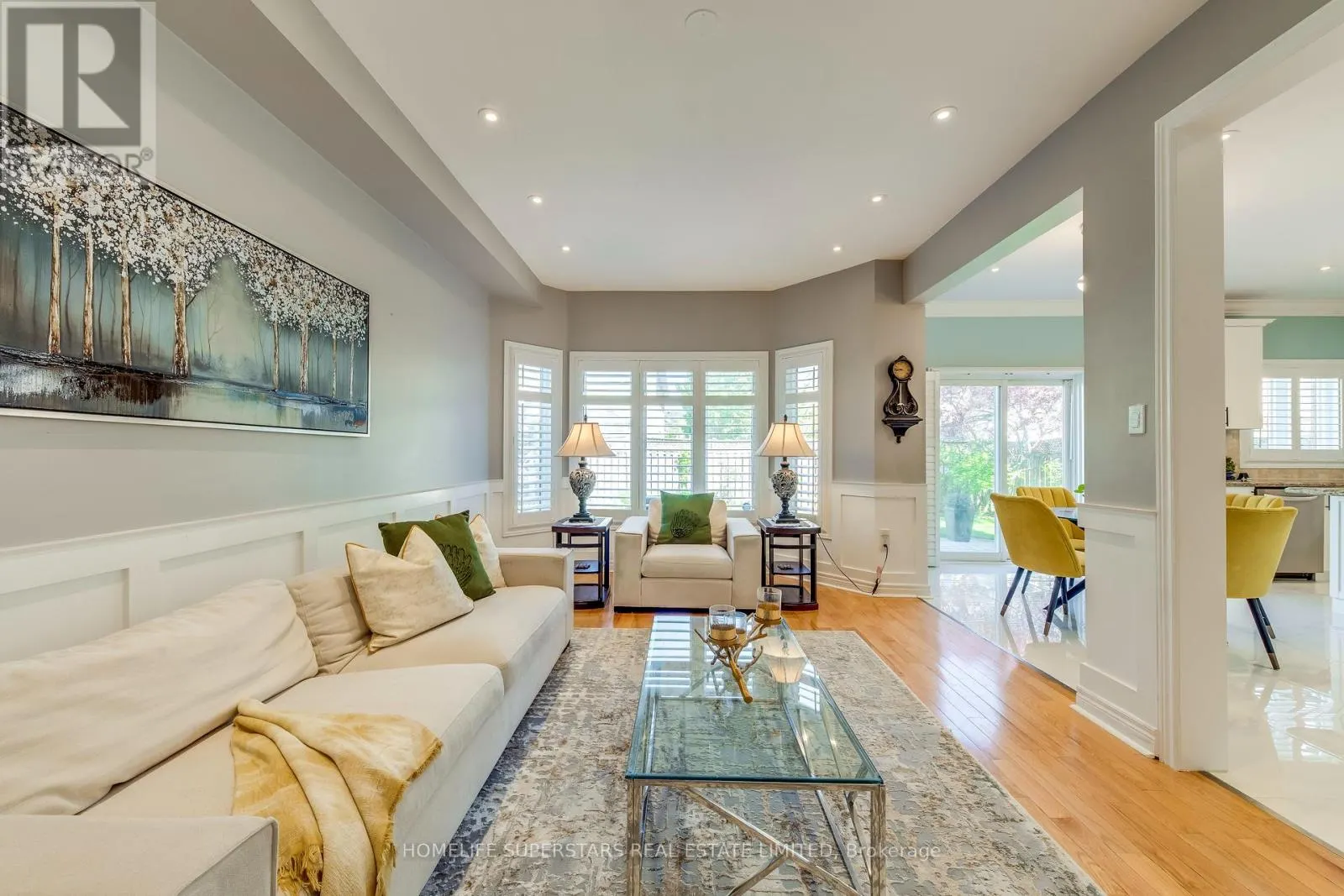 ( UPPER LEVEL ) - 3465 AQUINAS AVENUE