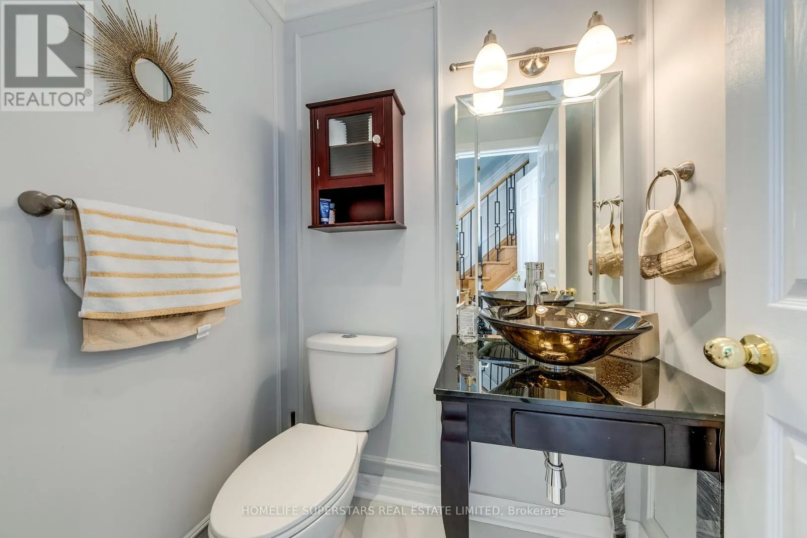 ( UPPER LEVEL ) - 3465 AQUINAS AVENUE