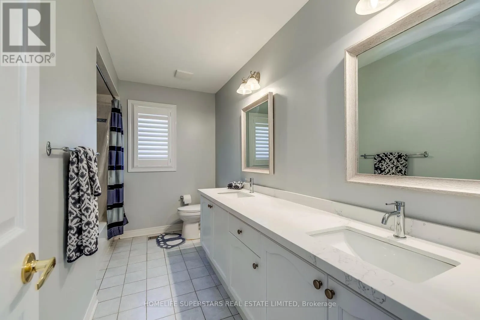 ( UPPER LEVEL ) - 3465 AQUINAS AVENUE