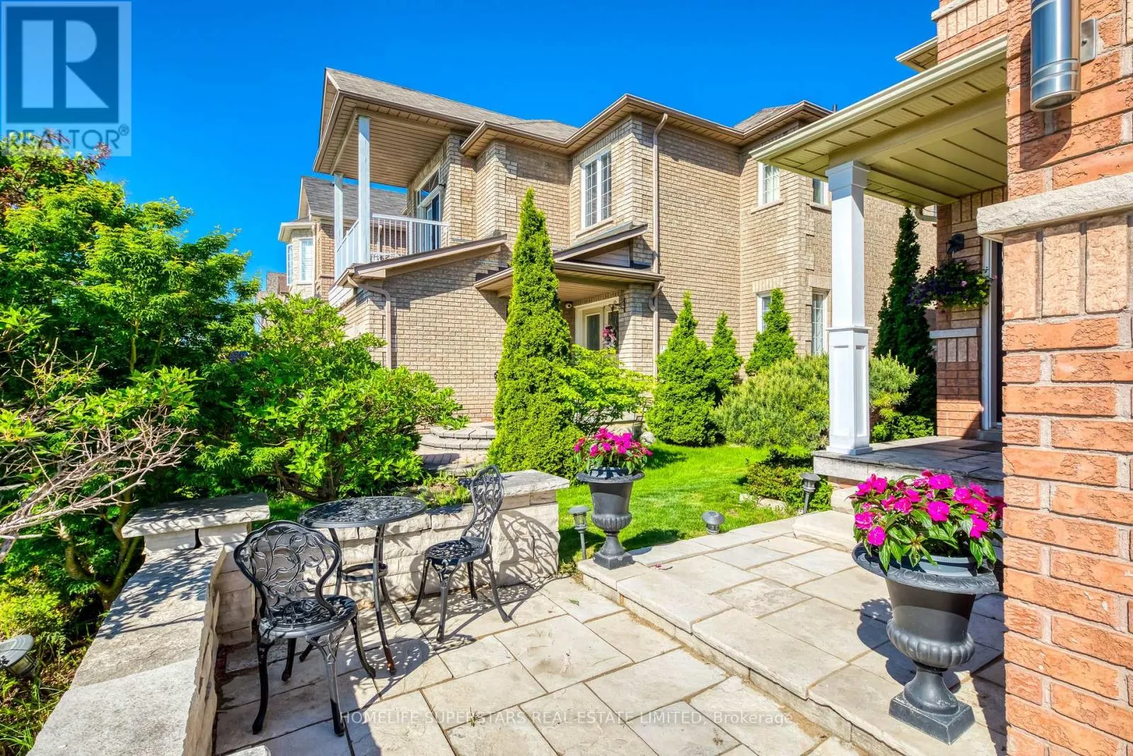 ( UPPER LEVEL ) - 3465 AQUINAS AVENUE