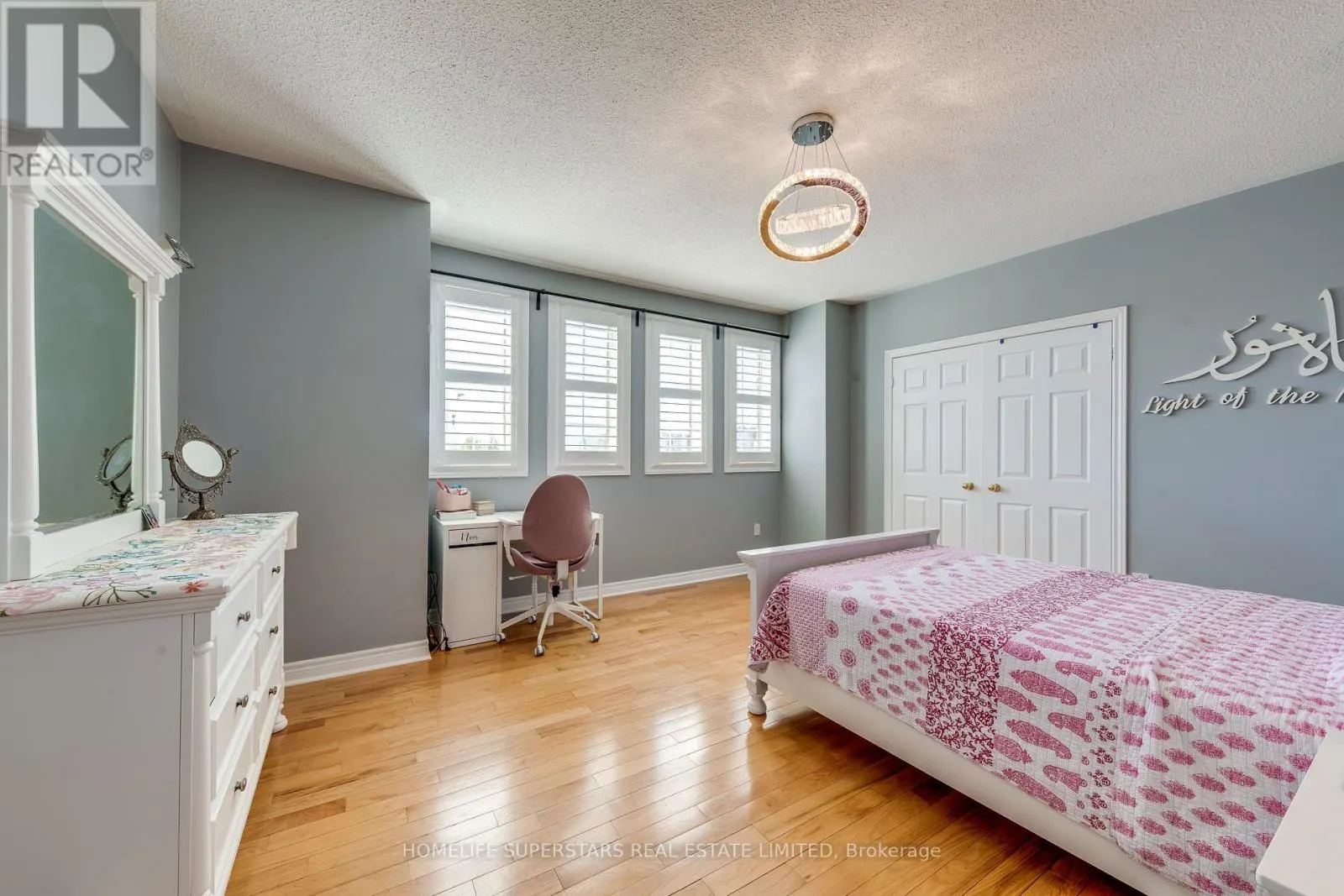 ( UPPER LEVEL ) - 3465 AQUINAS AVENUE