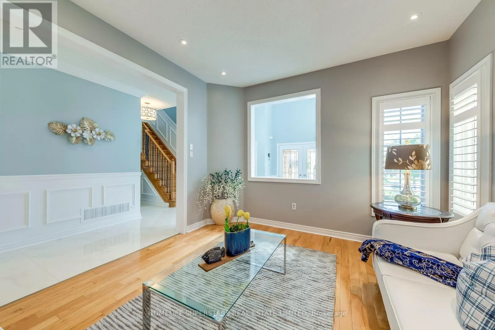 ( UPPER LEVEL ) - 3465 AQUINAS AVENUE