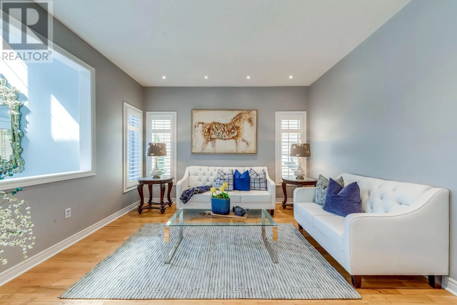 ( UPPER LEVEL ) - 3465 AQUINAS AVENUE