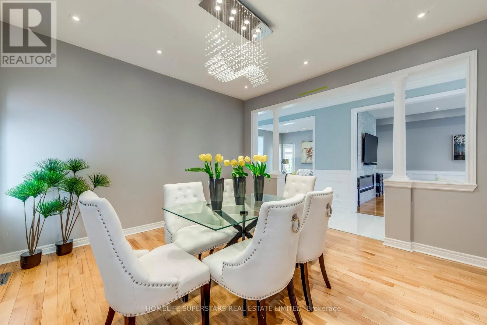 ( UPPER LEVEL ) - 3465 AQUINAS AVENUE