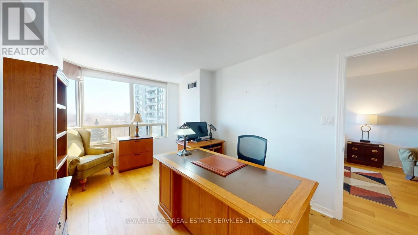 712 - 1 ABERFOYLE CRESCENT