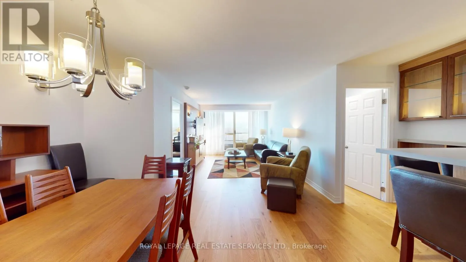 712 - 1 ABERFOYLE CRESCENT