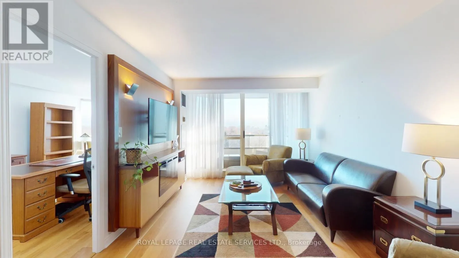 712 - 1 ABERFOYLE CRESCENT