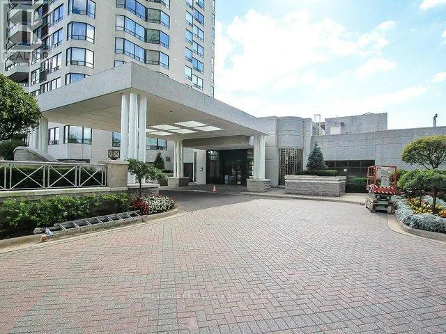 712 - 1 ABERFOYLE CRESCENT