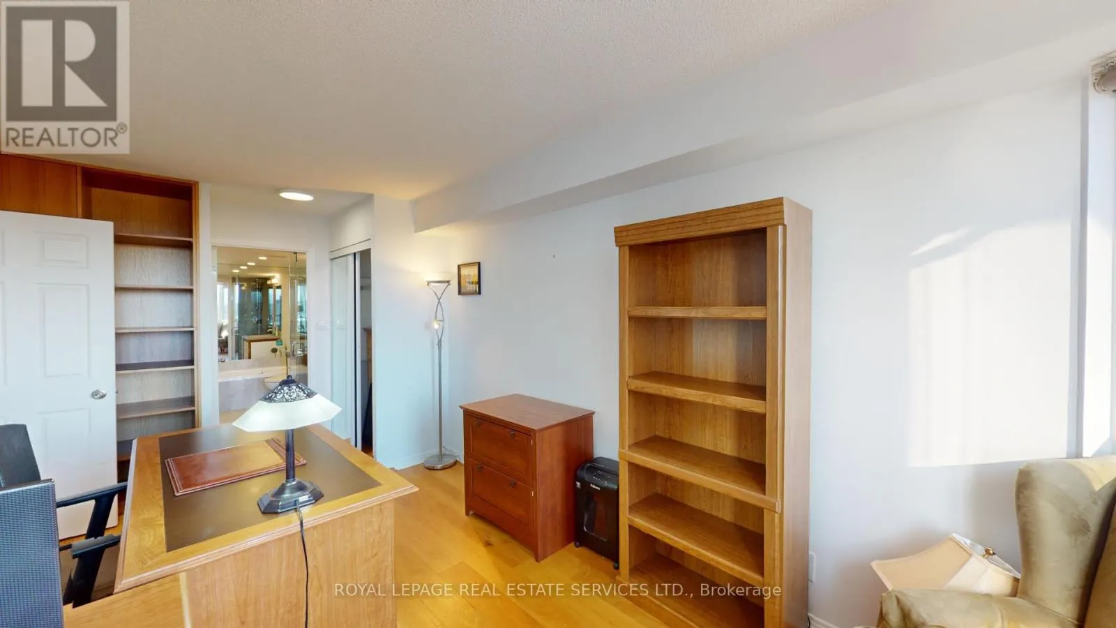 712 - 1 ABERFOYLE CRESCENT
