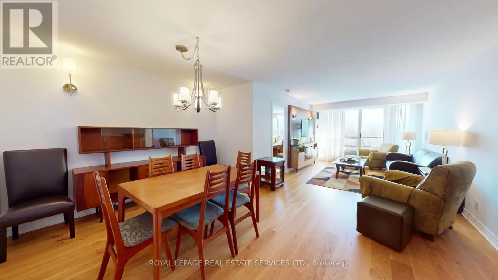 712 - 1 ABERFOYLE CRESCENT