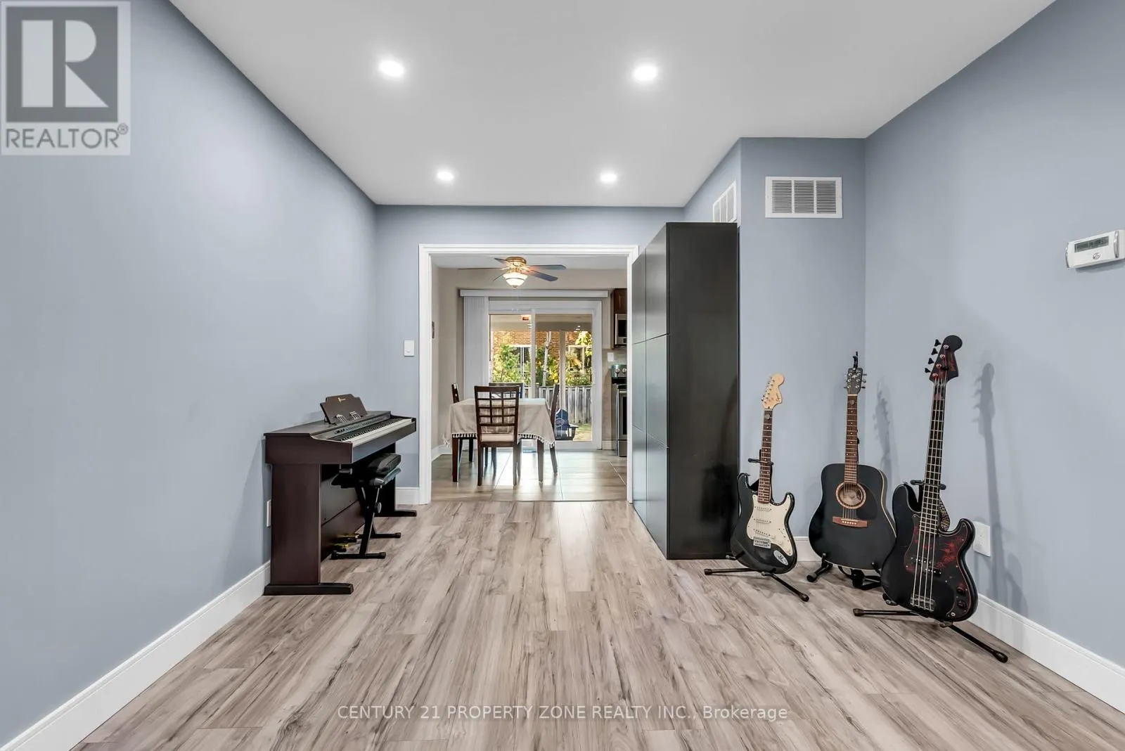4265 LINGFIELD CRESCENT