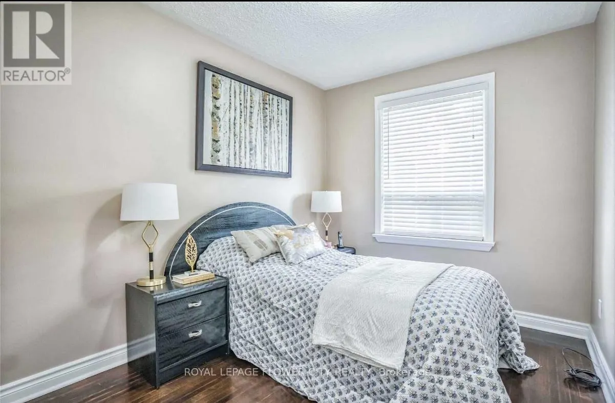 UPPER LEVEL - 8 MCCULLA AVENUE