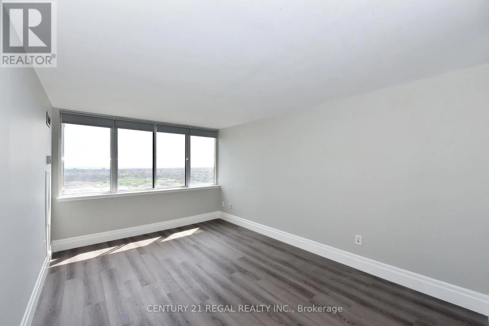 1612 - 350 WEBB DRIVE