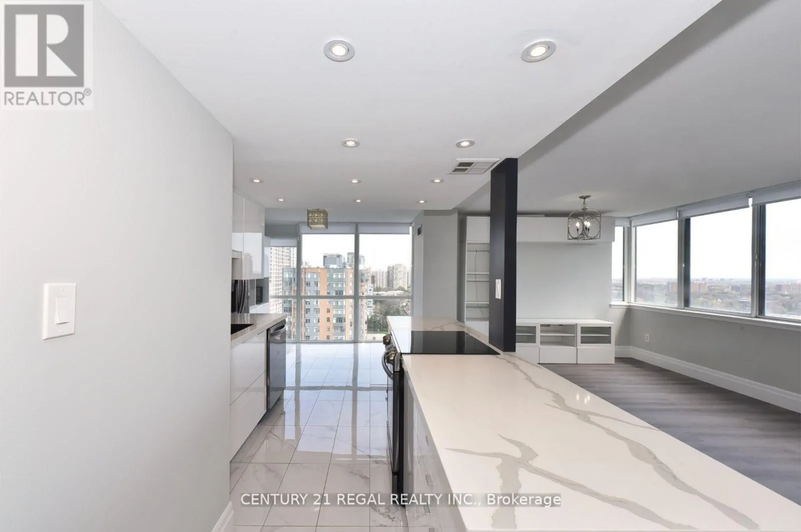 1612 - 350 WEBB DRIVE
