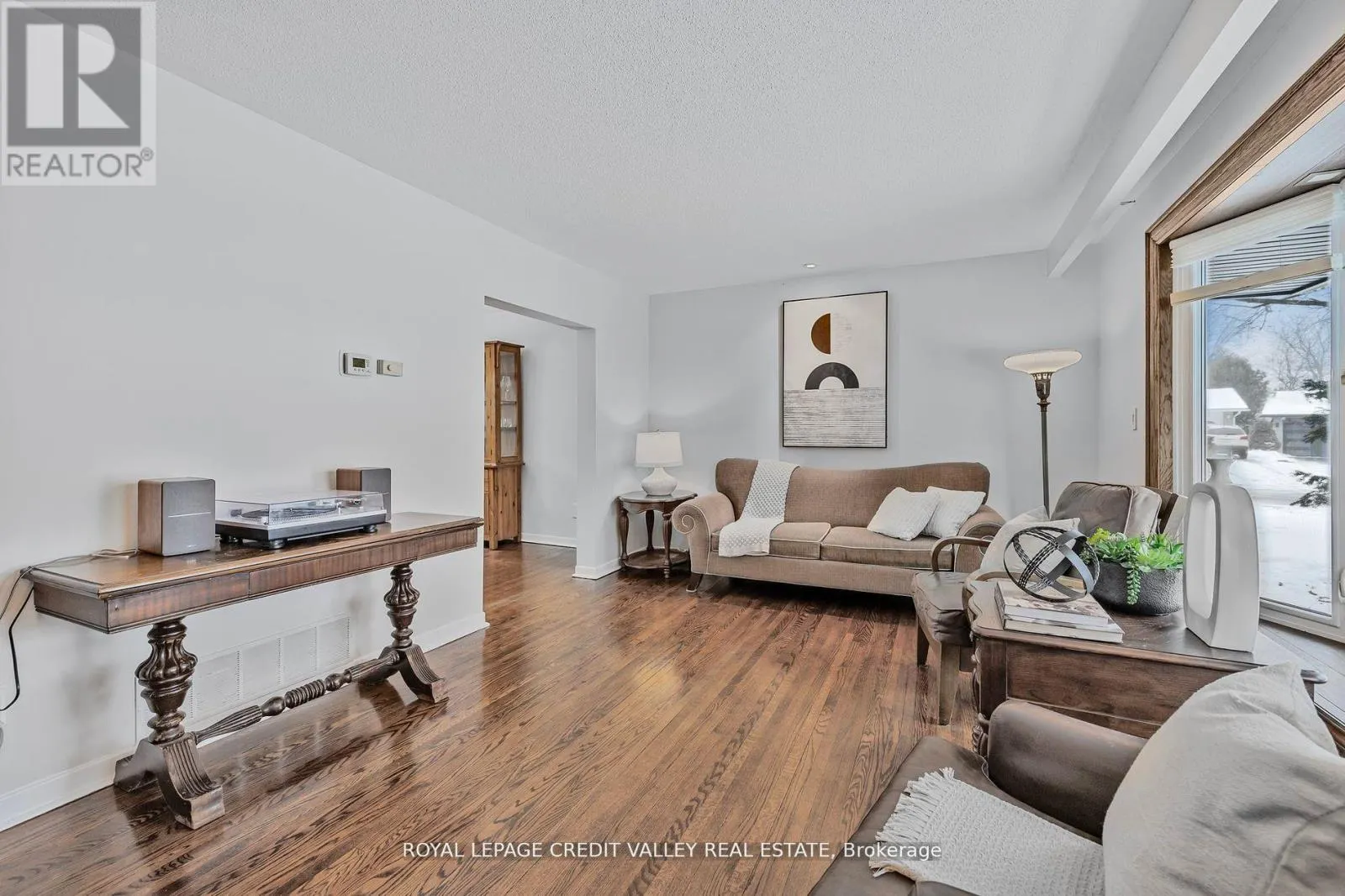 36 LOCKTON CRESCENT