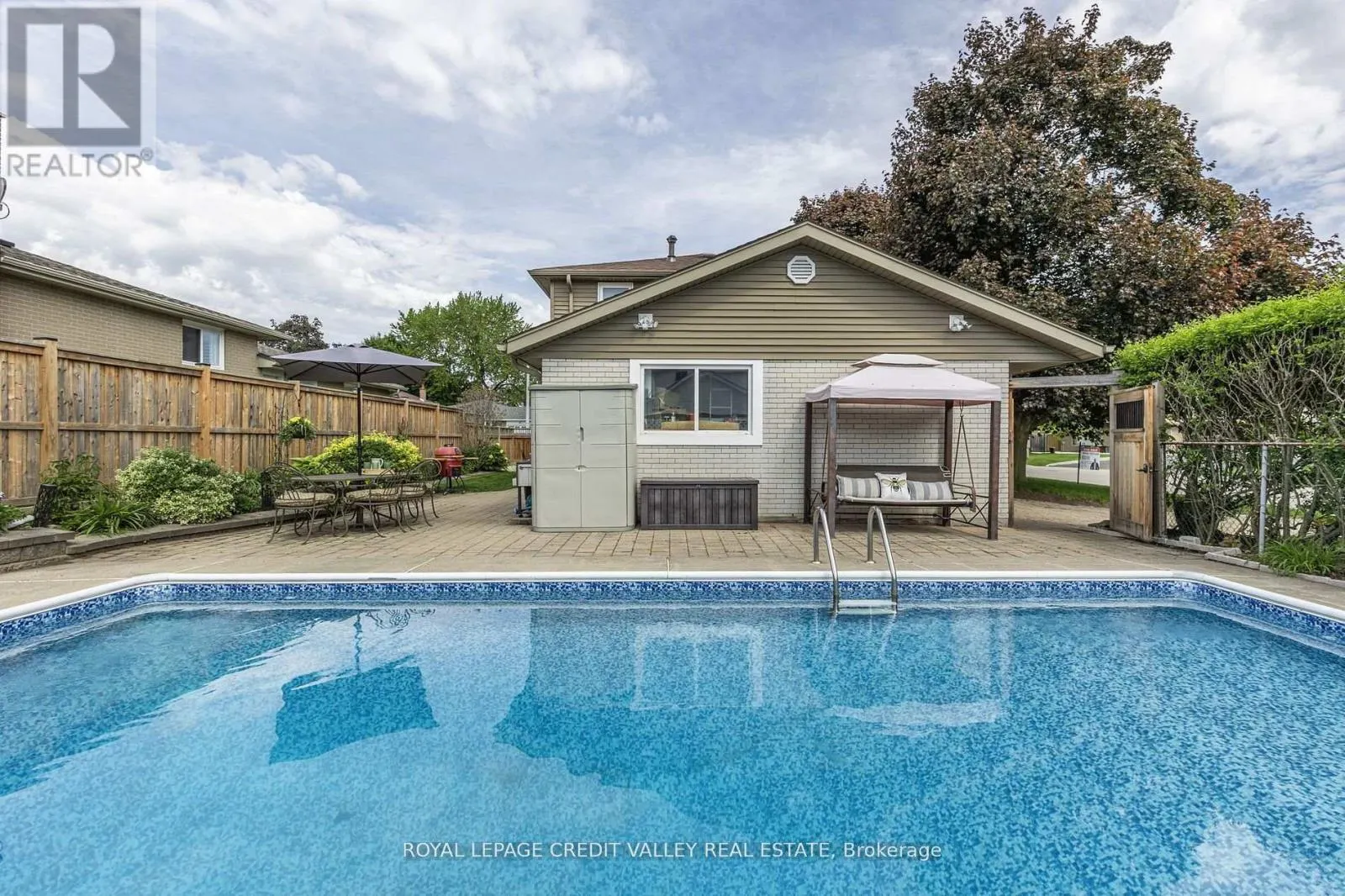 36 LOCKTON CRESCENT