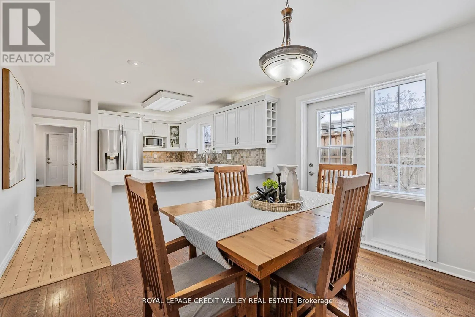 36 LOCKTON CRESCENT