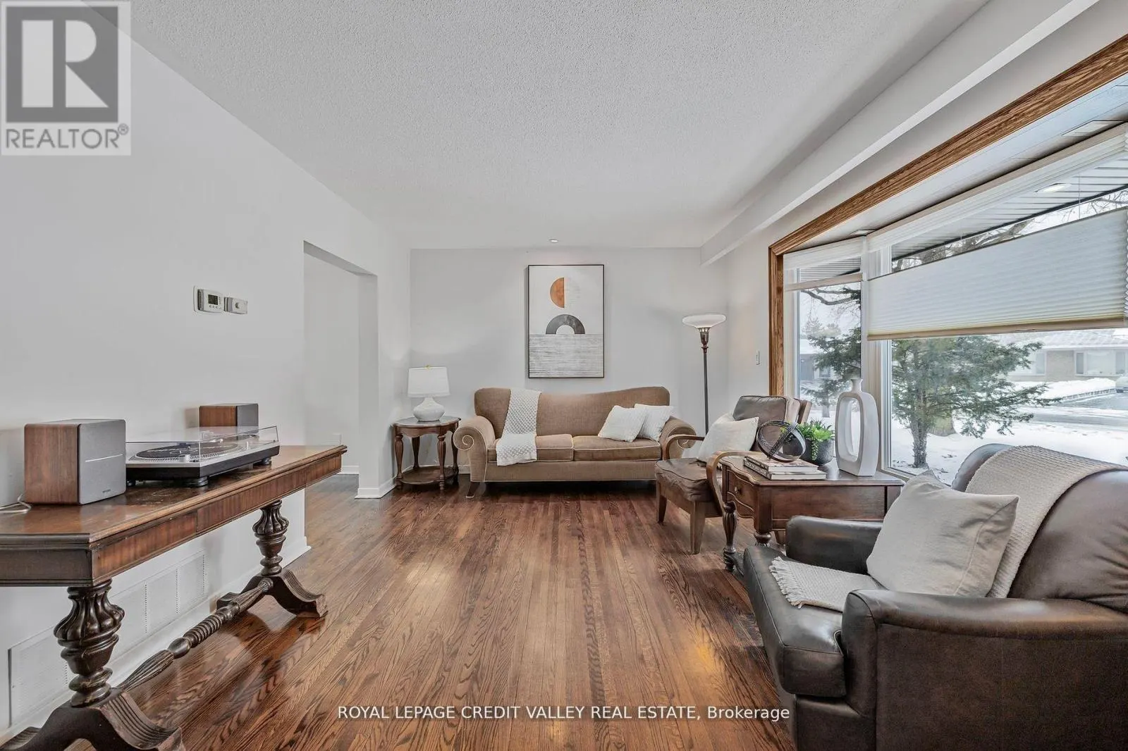 36 LOCKTON CRESCENT