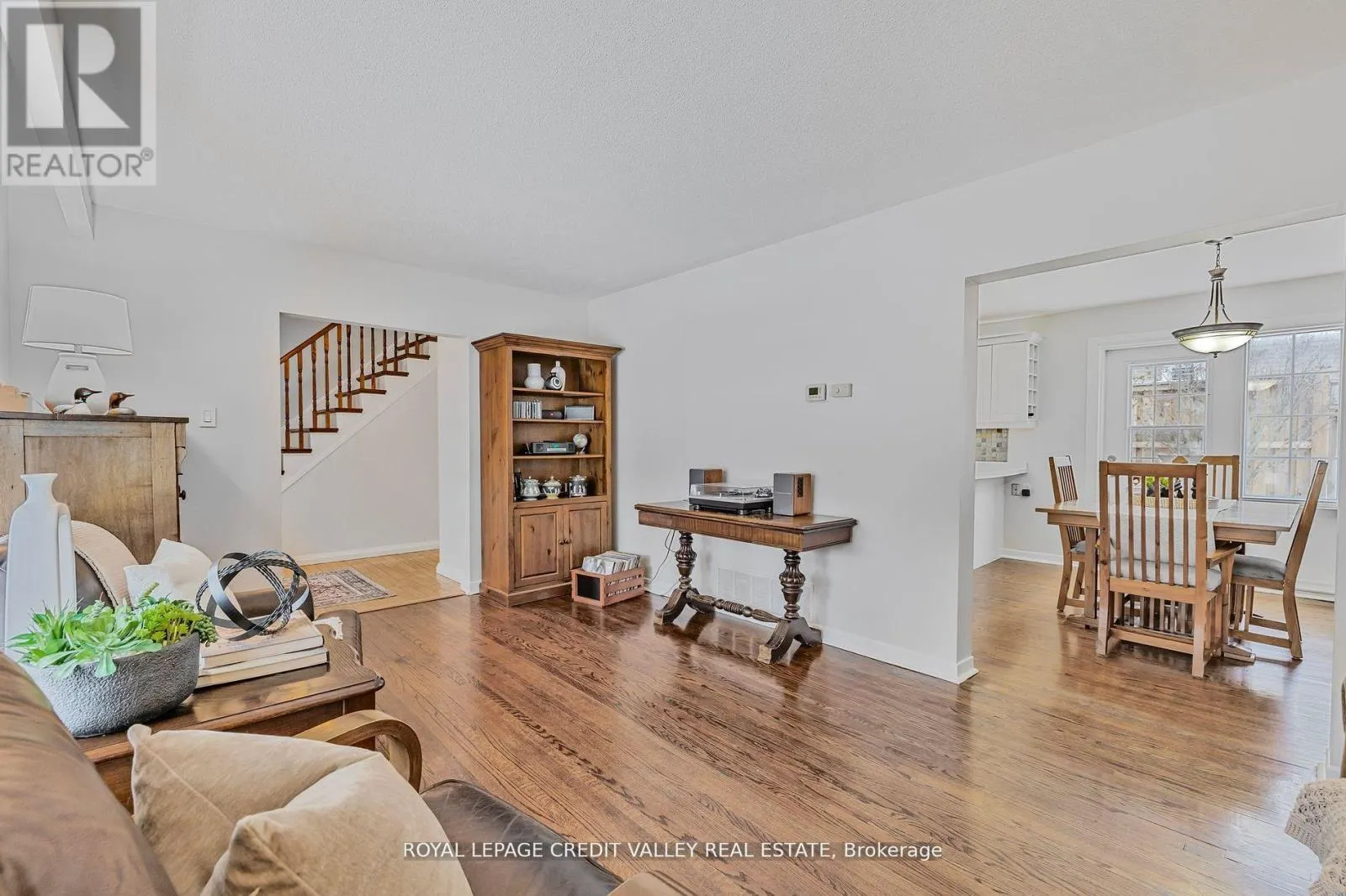 36 LOCKTON CRESCENT
