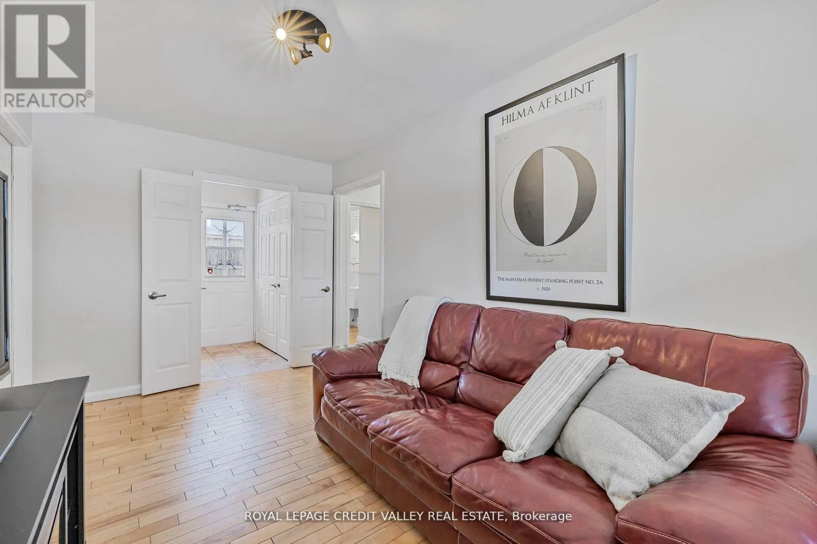 36 LOCKTON CRESCENT