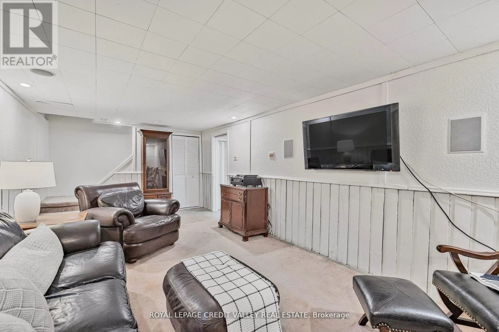 36 LOCKTON CRESCENT