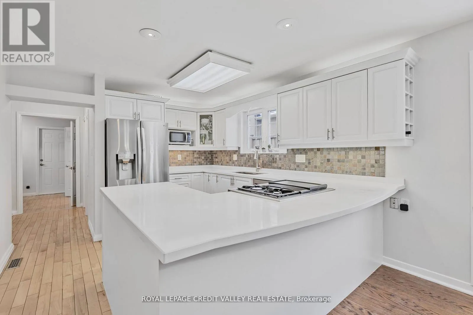36 LOCKTON CRESCENT