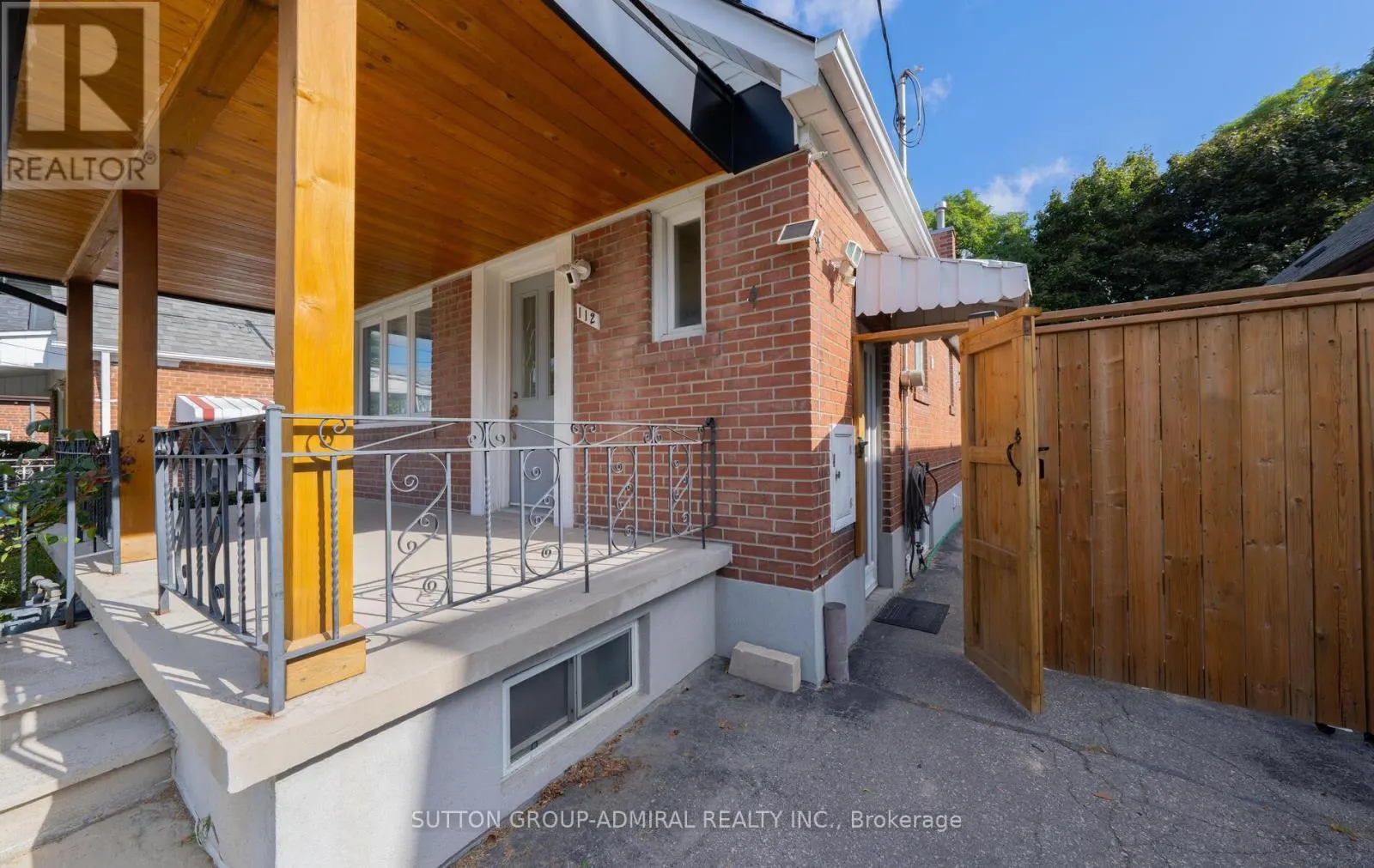 112 STRATHNAIRN AVENUE