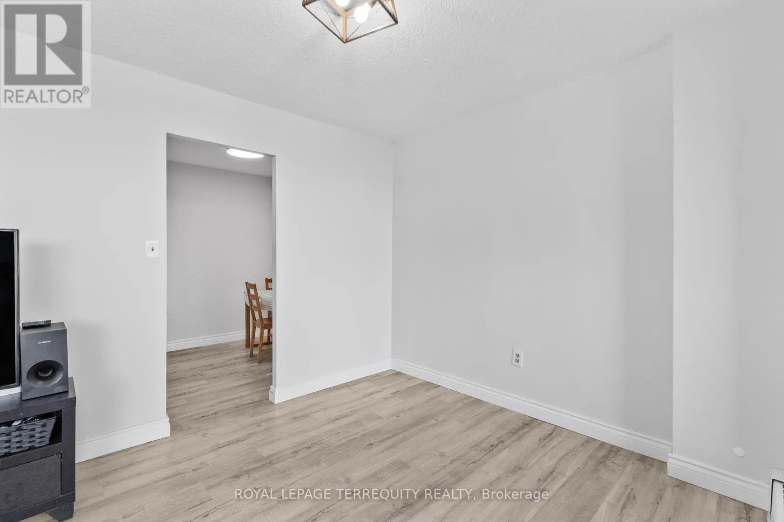 601 - 2556 ARGYLE ROAD