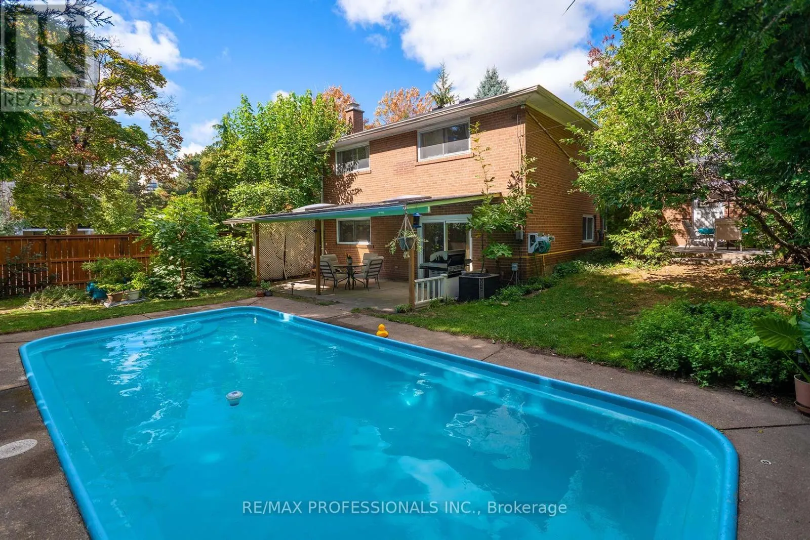 37 SUNPLAINS CRESCENT