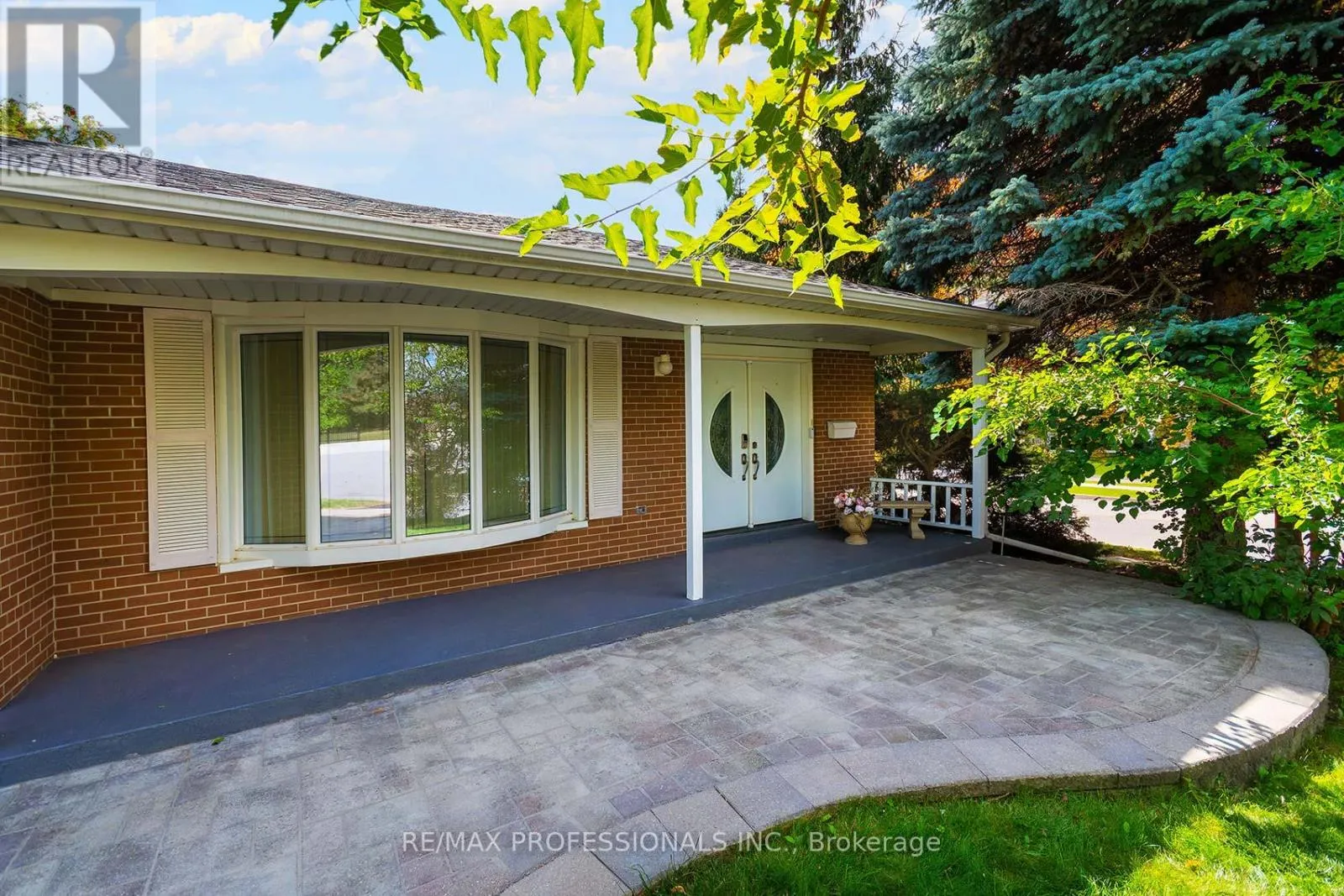 37 SUNPLAINS CRESCENT