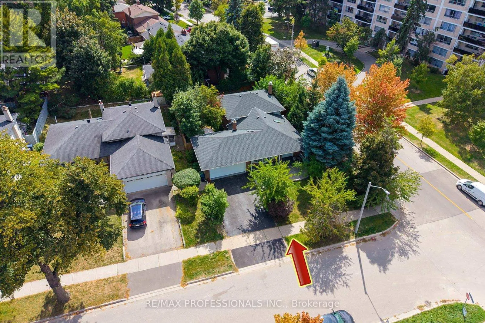 37 SUNPLAINS CRESCENT