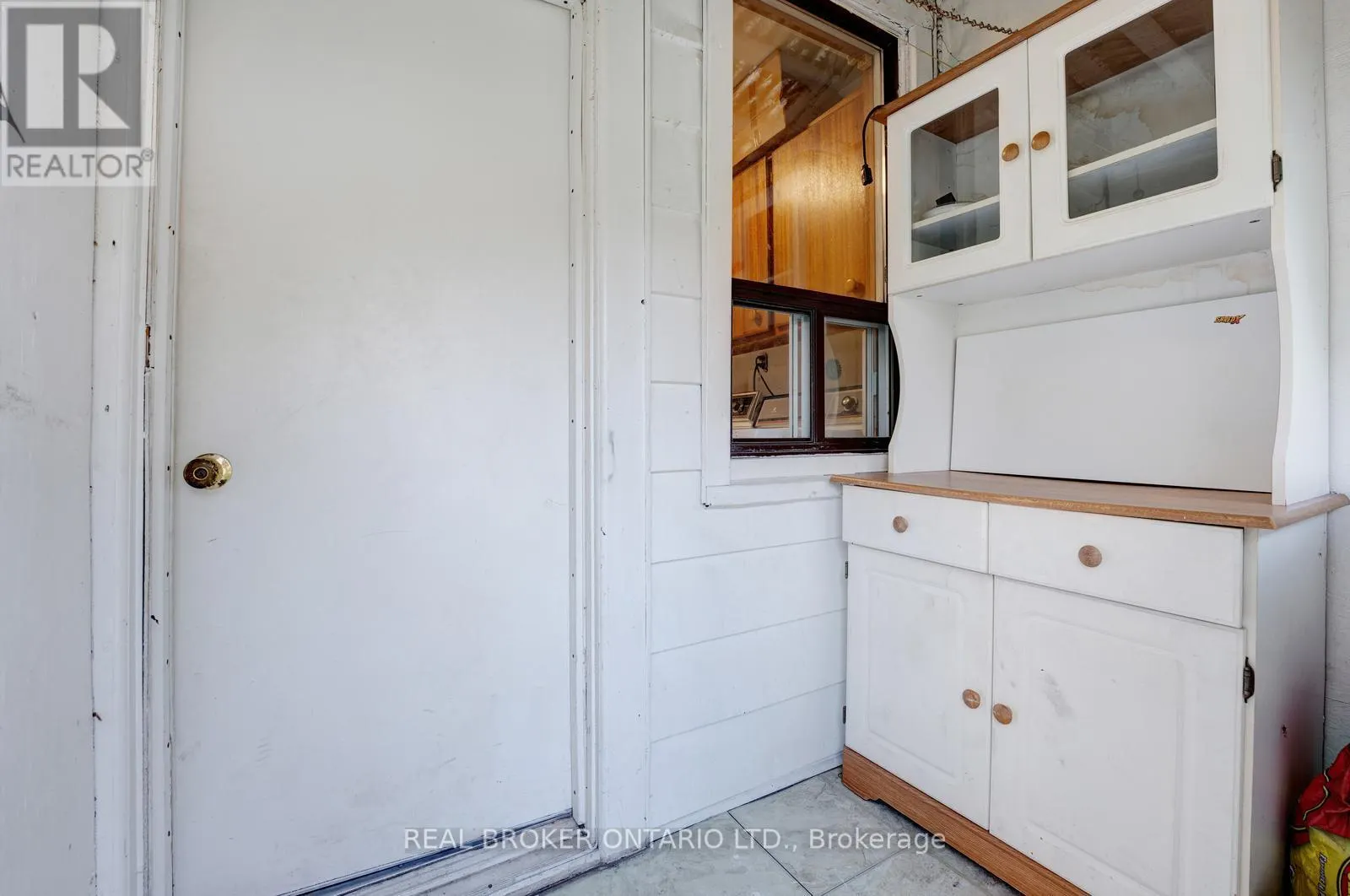 195 ISLINGTON AVENUE
