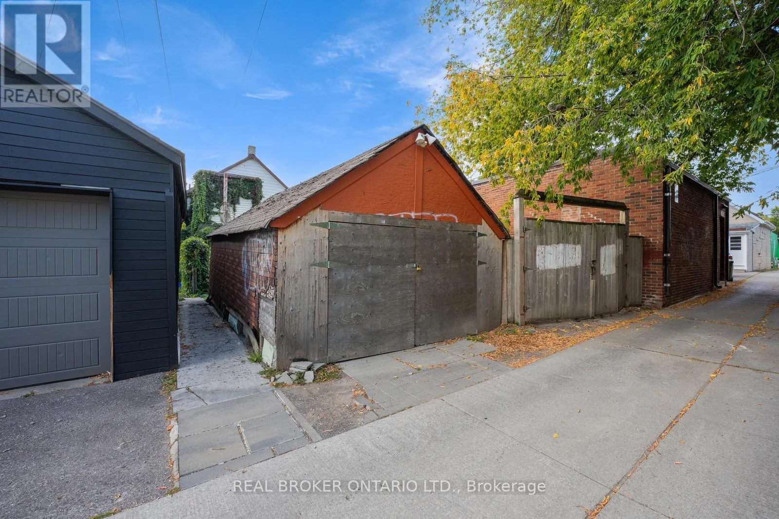 195 ISLINGTON AVENUE