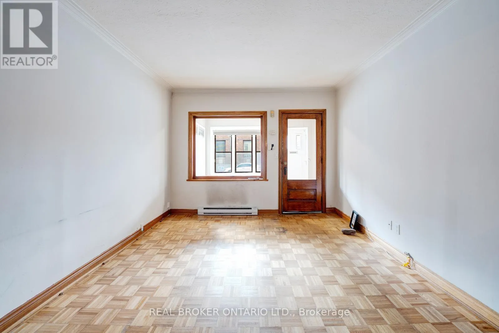 195 ISLINGTON AVENUE