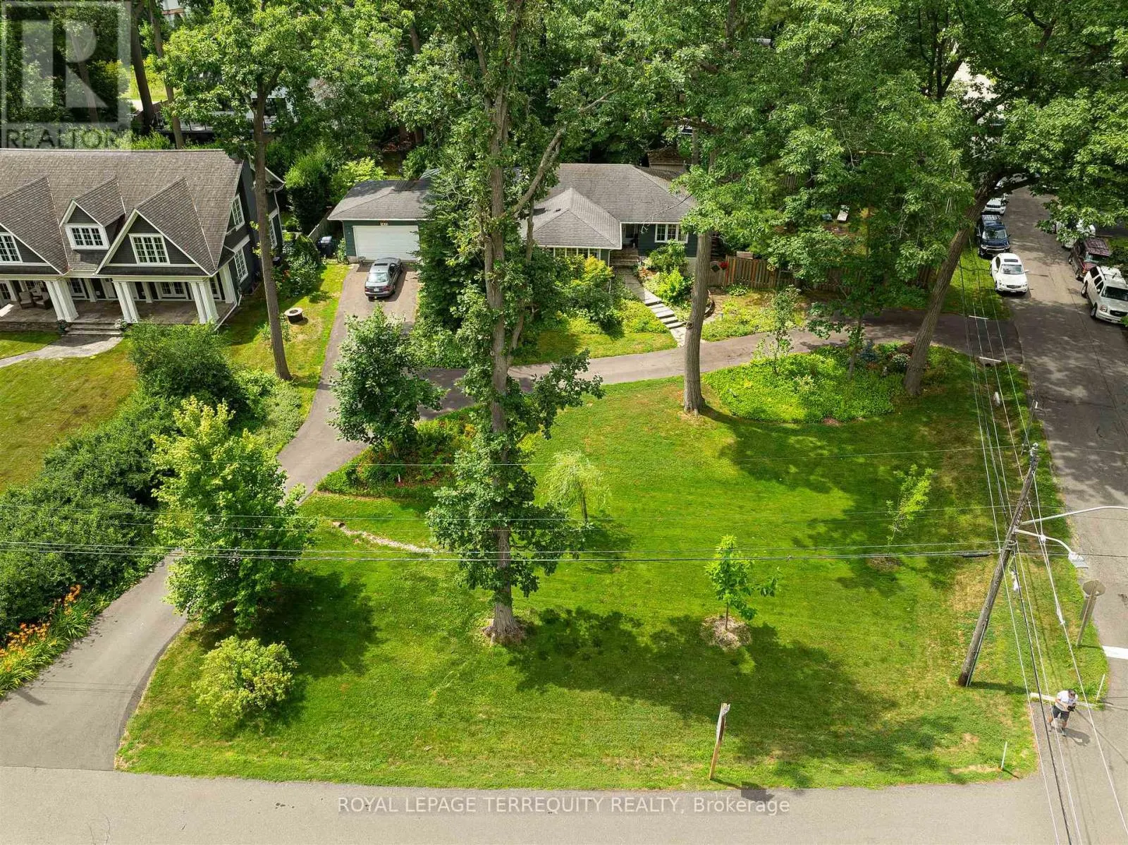 1412 GLENWOOD DRIVE