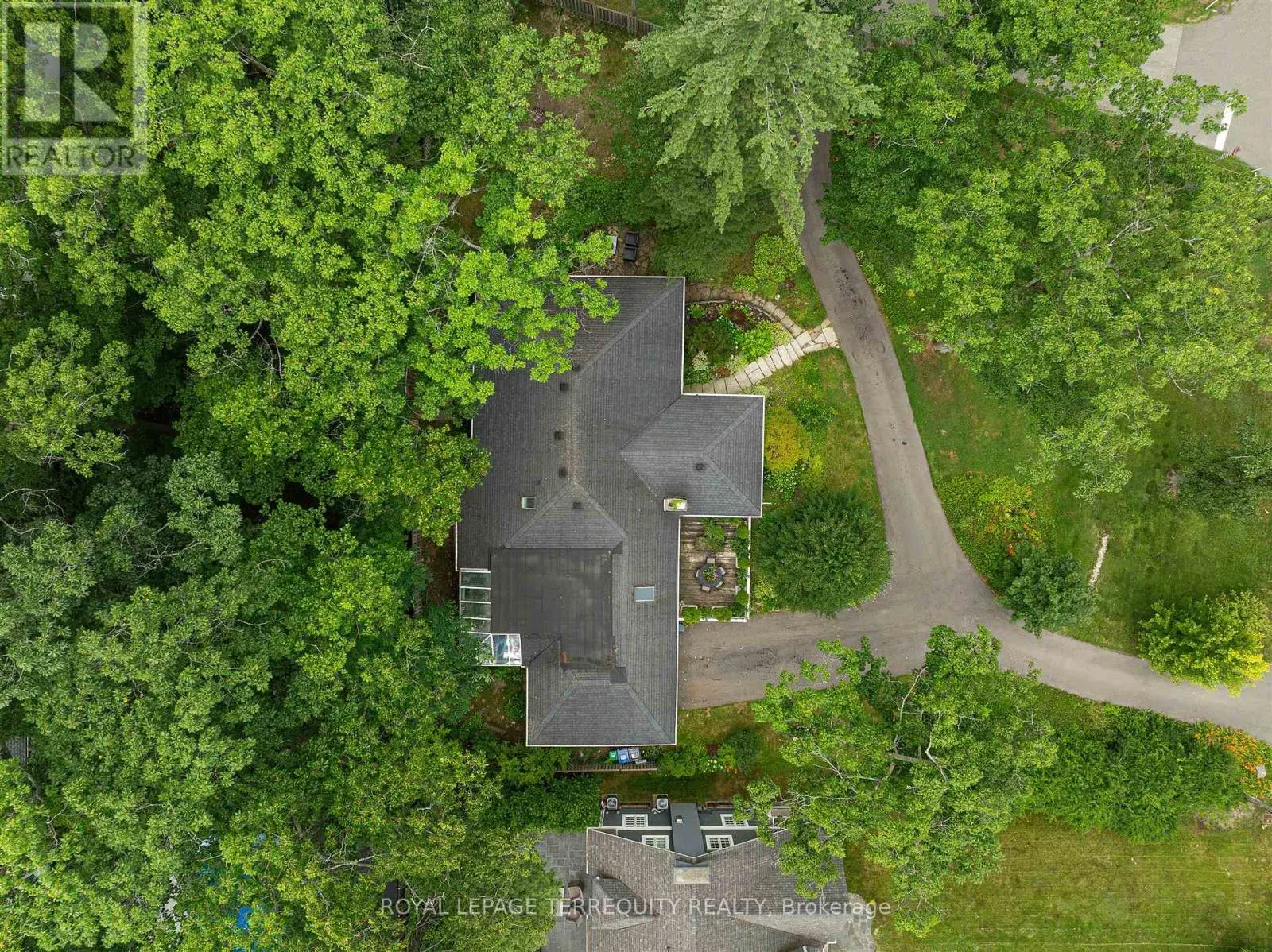 1412 GLENWOOD DRIVE