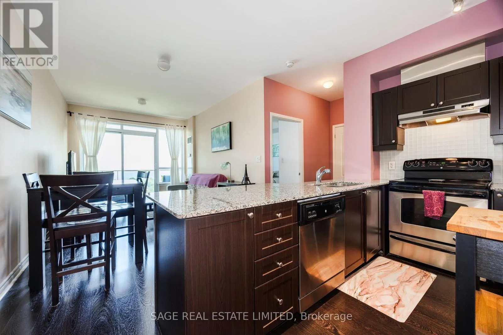 1302 - 3865 LAKE SHORE BOULEVARD W