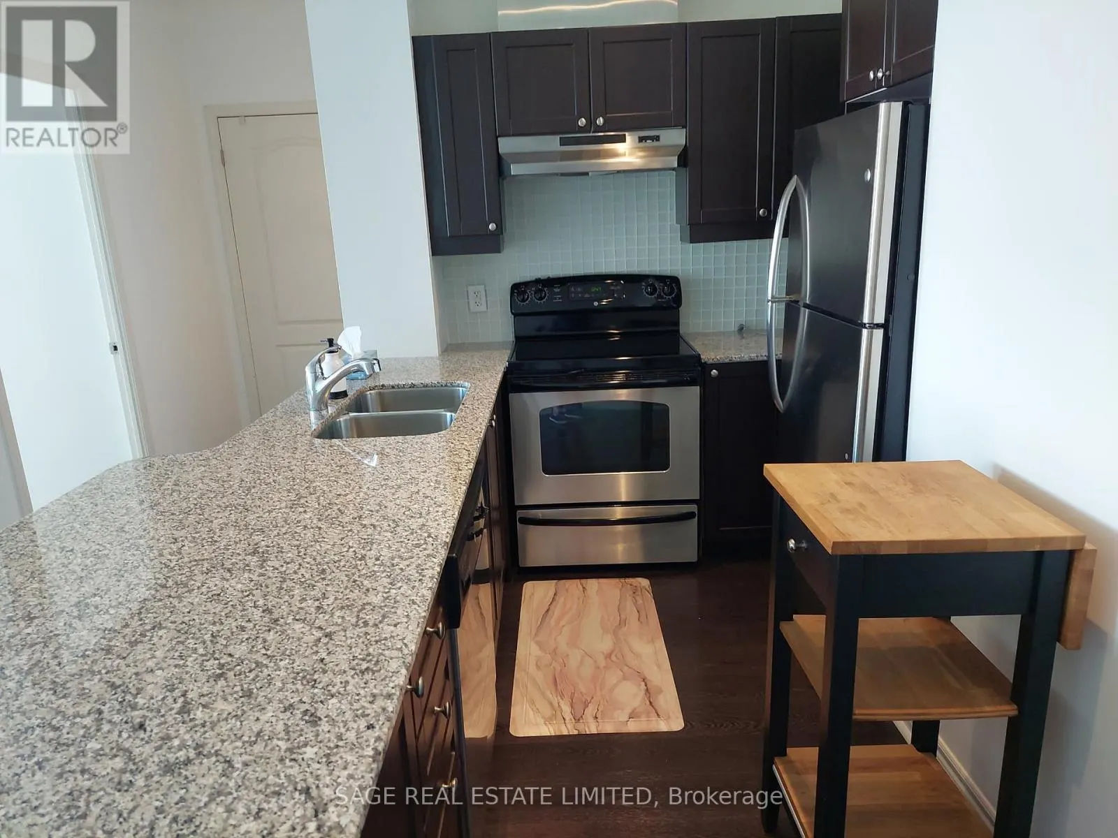 1302 - 3865 LAKE SHORE BOULEVARD W