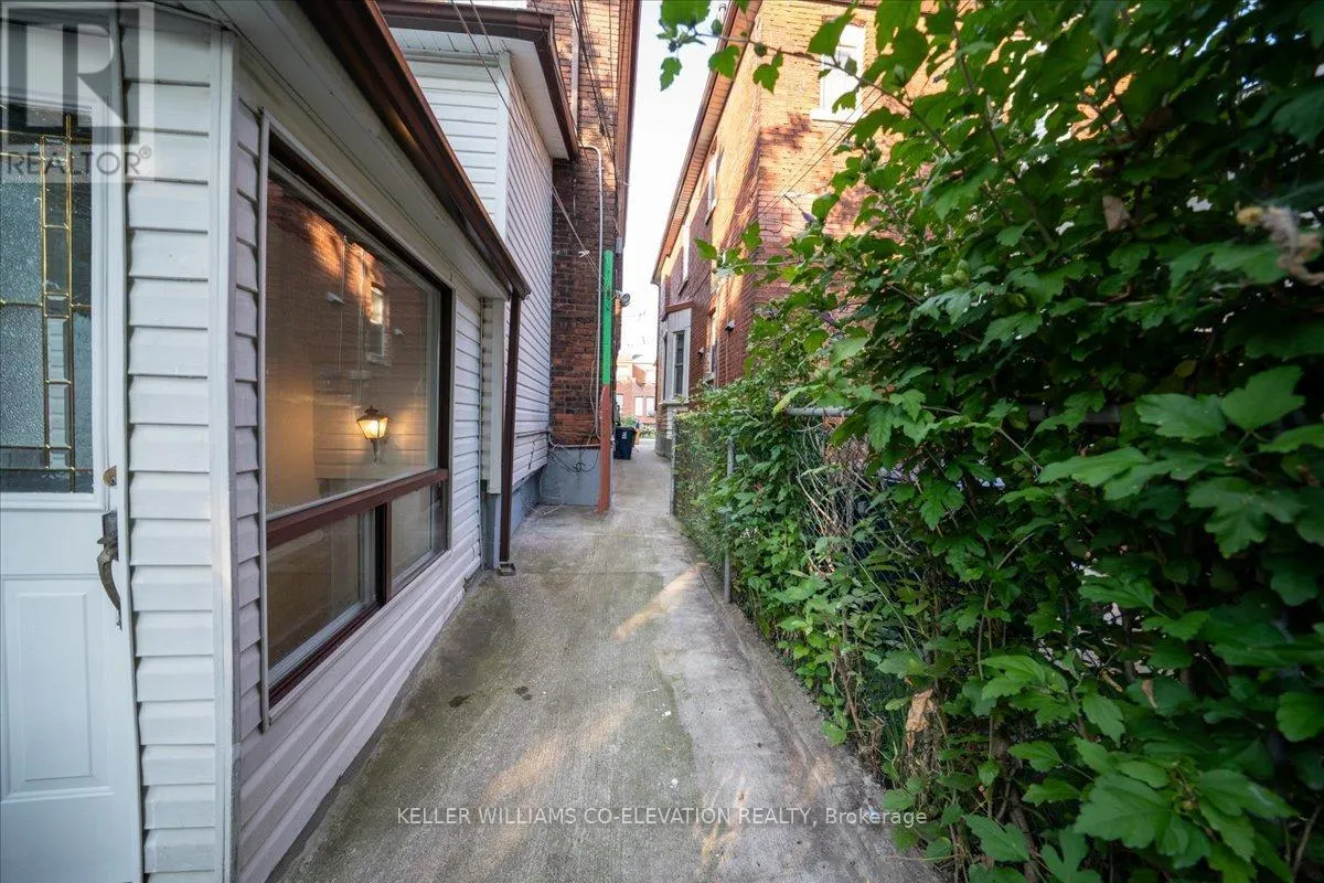 85 EMERSON AVENUE